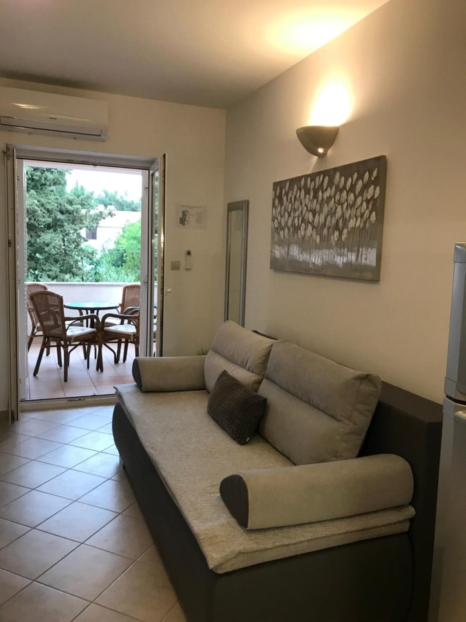 Apartmani Samec 诺瓦利娅 外观 照片