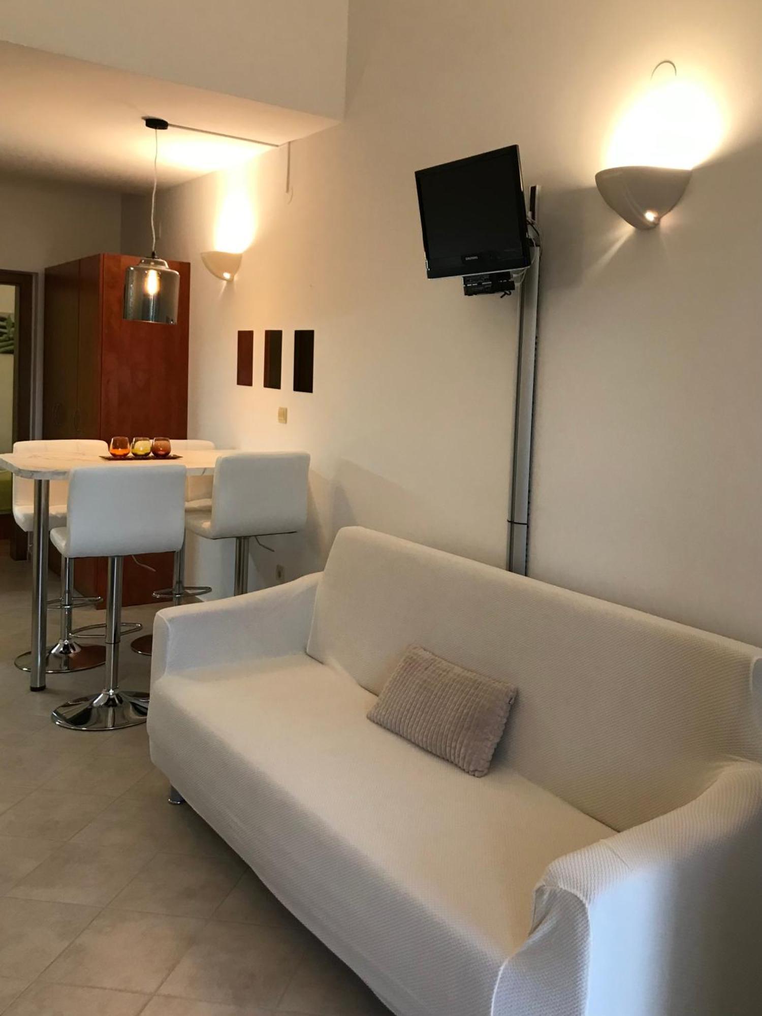 Apartmani Samec 诺瓦利娅 外观 照片