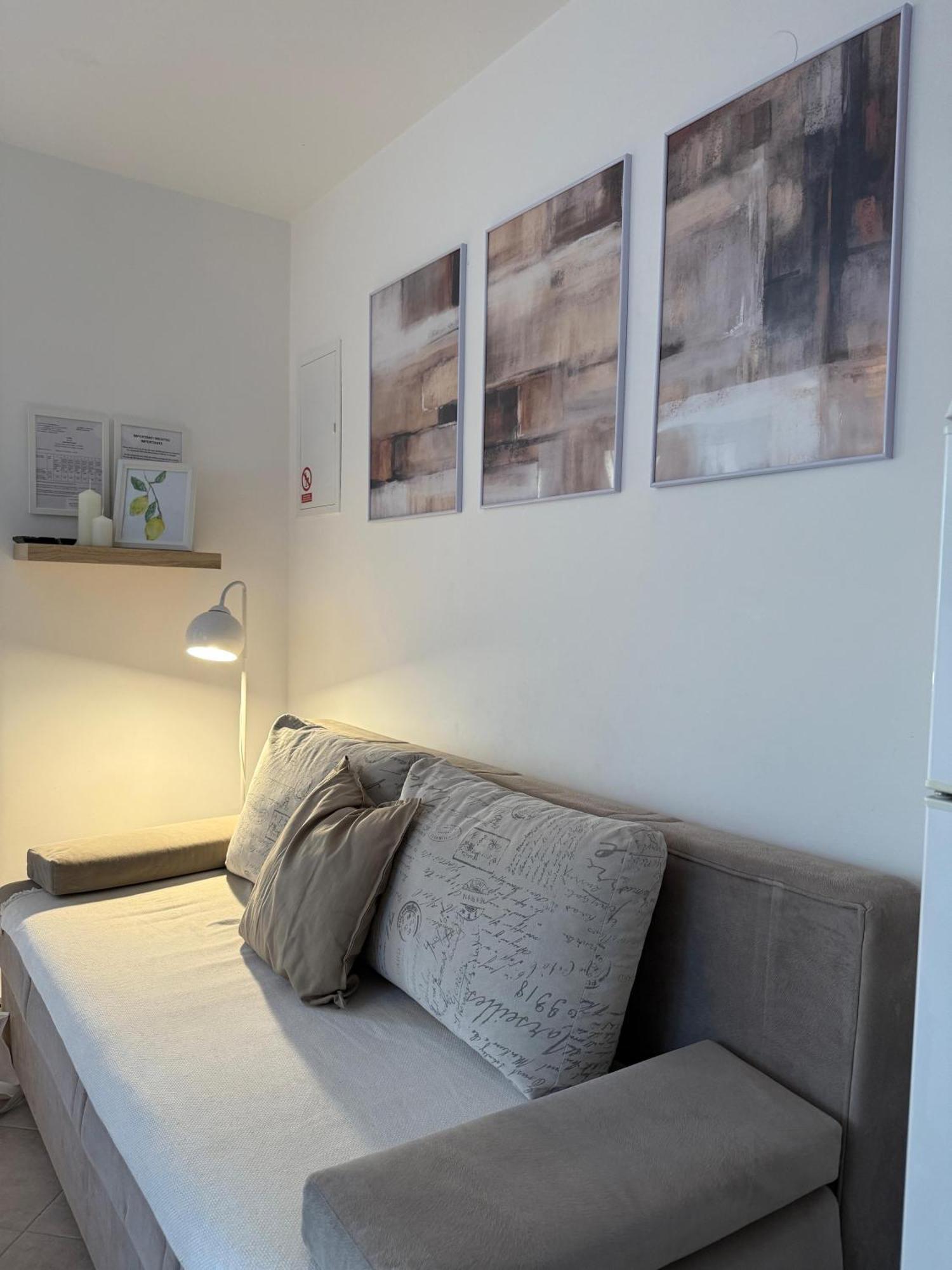 Apartmani Samec 诺瓦利娅 外观 照片